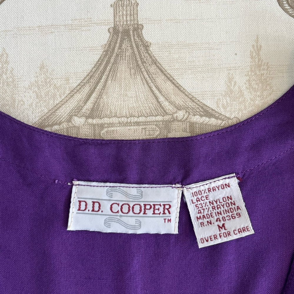 Purple Lace Button-Up Vest - Picture 4 of 4